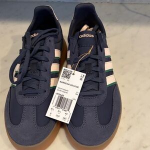 Adidas Barreda Decode NWT Dark Blue Sneakers with Green and White Stripes